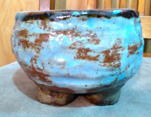 Three-Legged Pot (2 images for this piece)